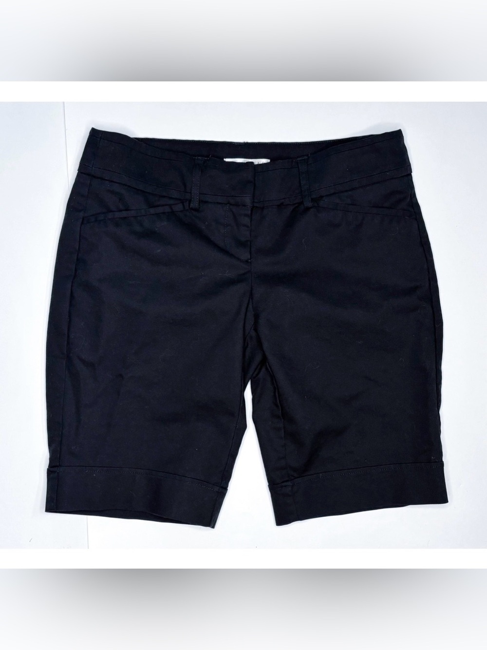 Black Bermuda Shorts Size 4 Skinny Leg Classic Preppy Neutral Minimalist Summer
